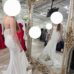 Elegant White Lace Wedding Dress